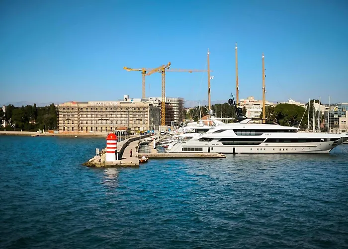 شقة Gana زادار